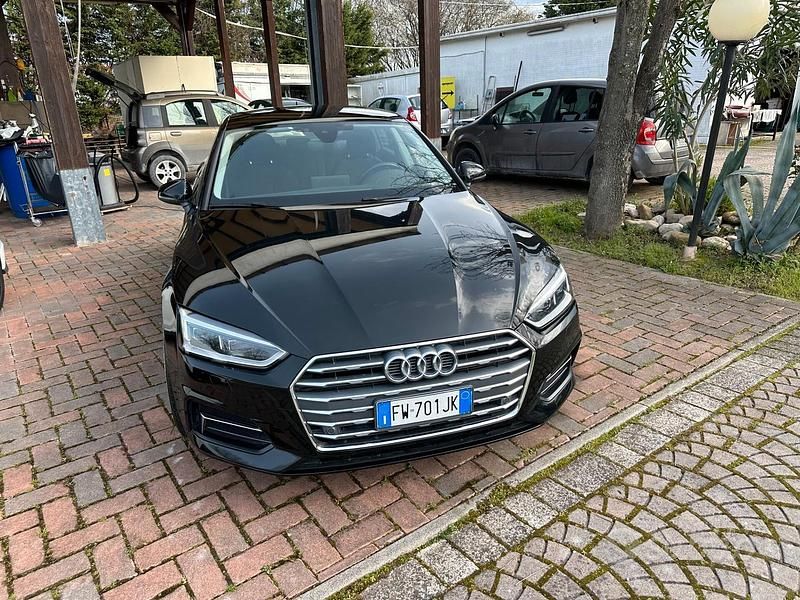 Usata Audi A5 Business 190 CV (139 kW) 2019 Nero Coupé