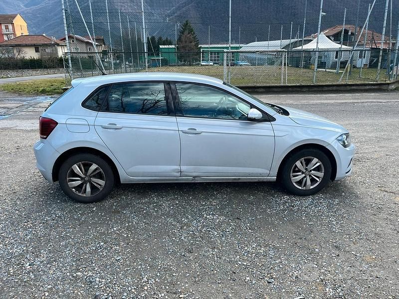 Usata VW Polo 80 CV (58 kW) 2019 Grigio Utilitaria