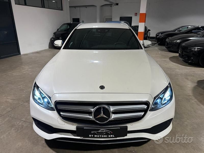 Usata Mercedes E200 150 CV (110 kW) 2017 Bianco Berlina