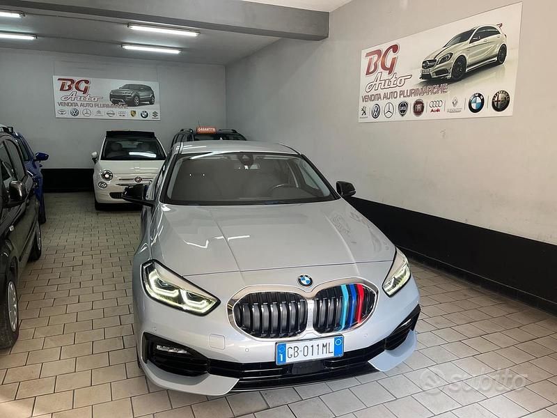 Usata BMW 116 Luxury Line 115 CV (84 kW) 2020 Grigio Utilitaria
