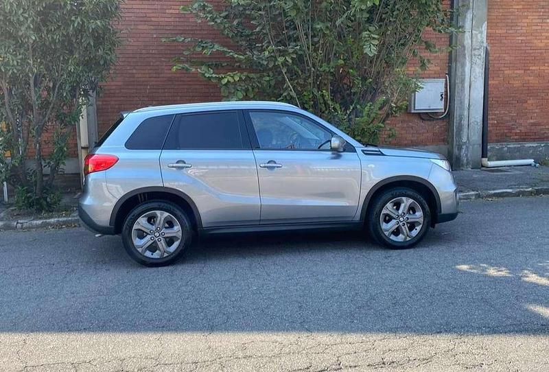 Usata Suzuki Vitara Cool 120 CV (88 kW) 2016 Grigio SUV