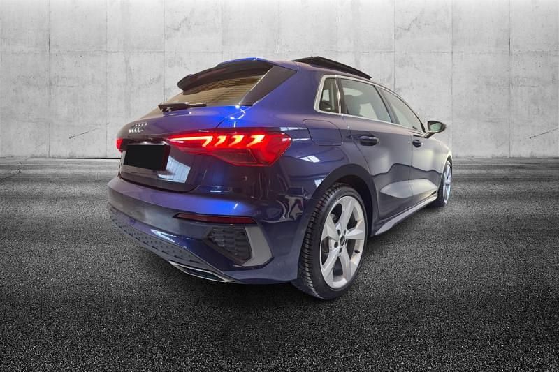 Usata Audi A3 e-tron S-Line 150 CV (110 kW) 2023 Blu metallizzato Utilitaria