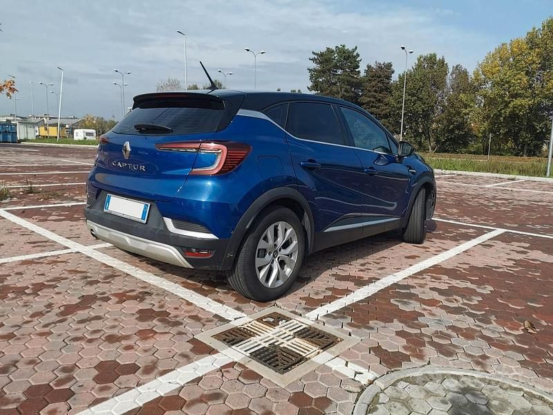 Usata Renault Captur Intens 100 CV (73 kW) 2020 Blu SUV