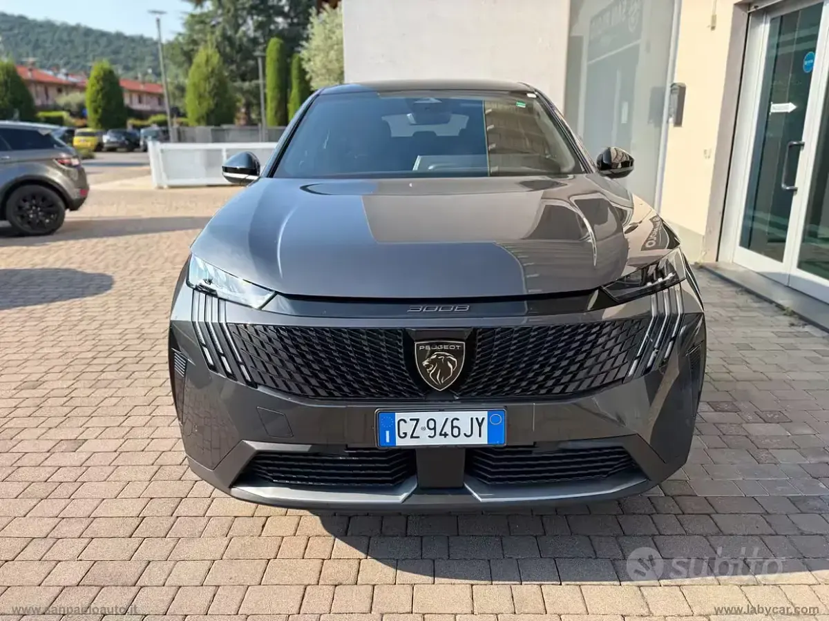 Usata Peugeot 3008 GT 136 CV (100 kW) 2025 Grigio SUV