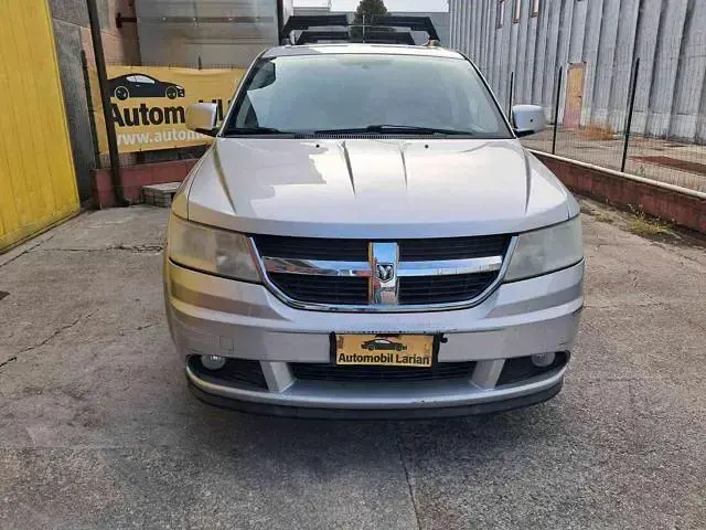 Usata Dodge Journey 140 CV (102 kW) 2009 Grigio SUV