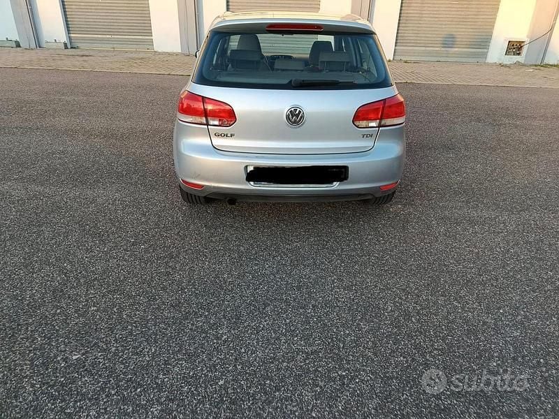 Usata VW Golf VI 105 CV (77 kW) 2009 Grigio Utilitaria