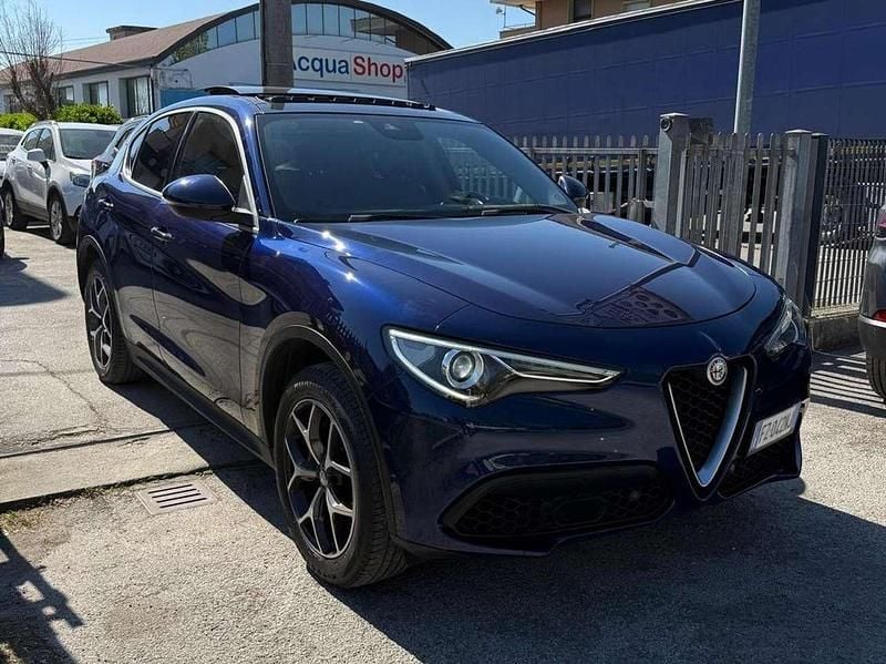Usata Alfa Romeo Stelvio Executive 280 CV (205 kW) 2019 Blu/azzurro SUV