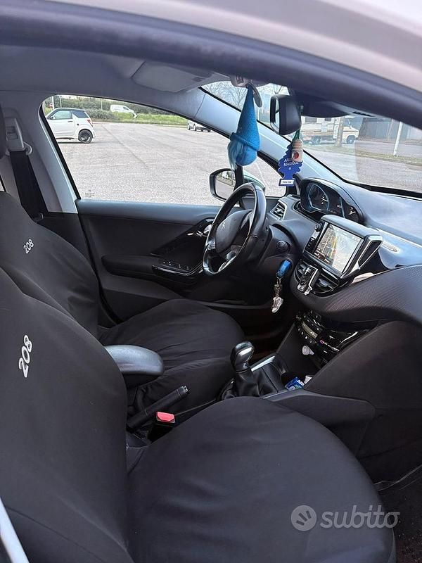 Usata Peugeot 208 Allure 2017 Bianco Utilitaria