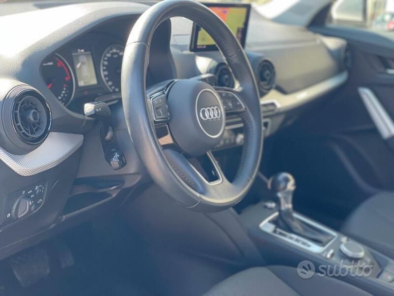 Usata Audi Q2 116 CV (85 kW) 2018 Argento SUV
