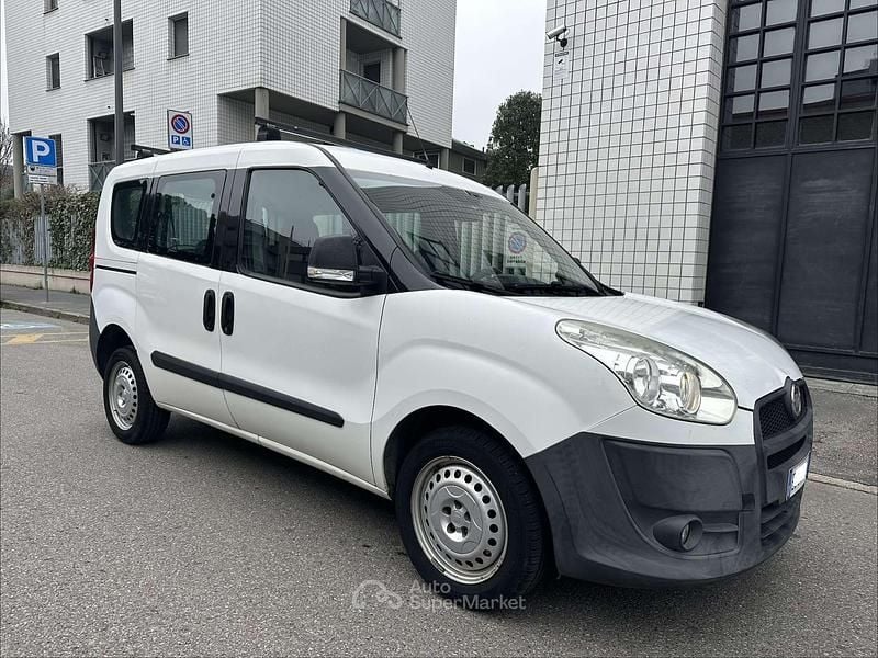 Usata Fiat Doblò Emotion 95 CV (69 kW) 2011 Other Monovolume