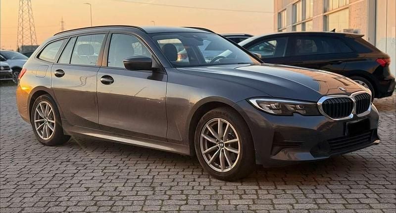 Usata BMW 320 Sport Line 190 CV (139 kW) 2020 Grigio Station wagon