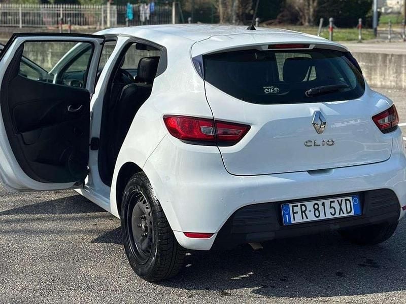 Second-hand Renault Clio IV 64 CP (47 kW) 2018 Other Berlinǎ