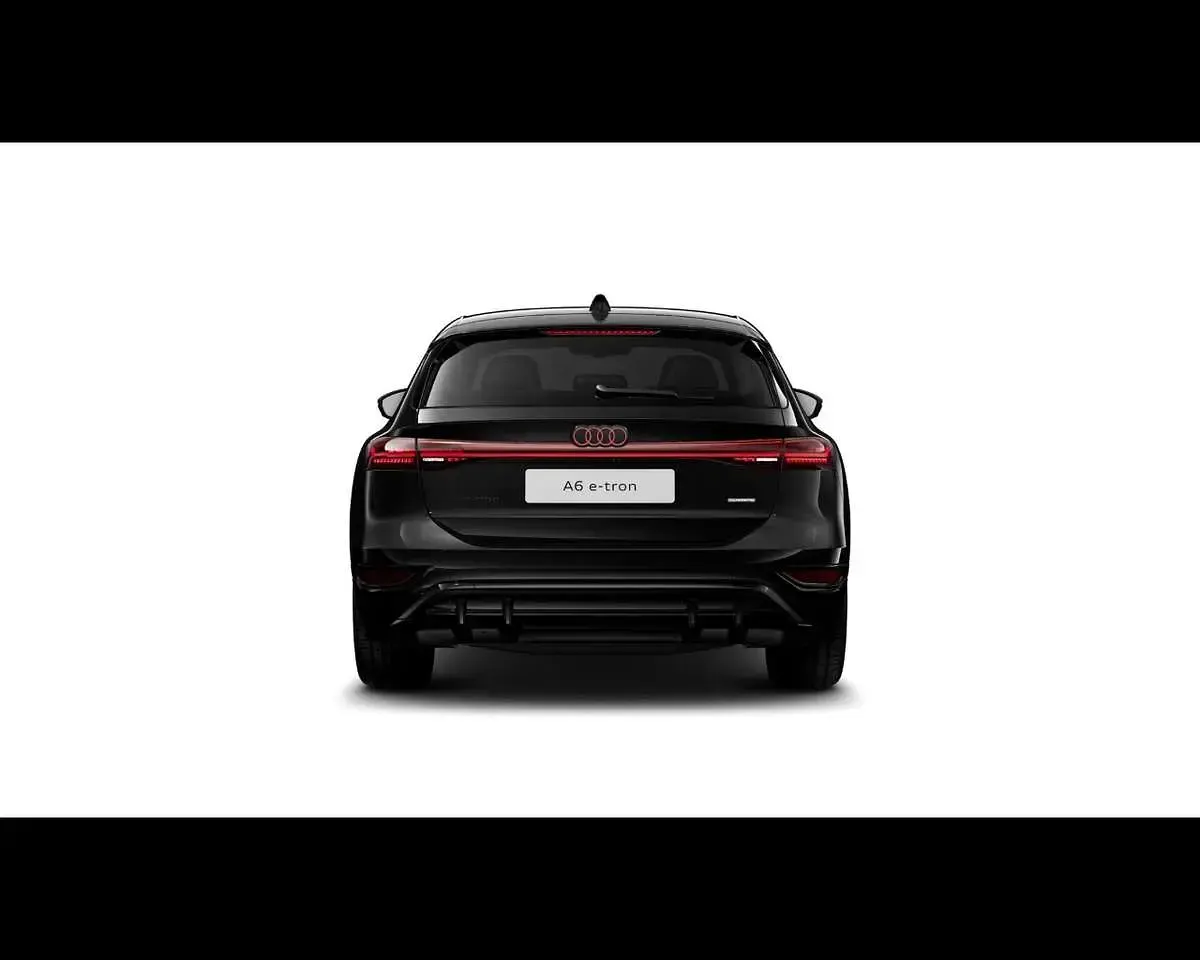 Nuova Audi A6 e-tron S-Line 138 kW (188 CV) 2026 Nero mito metallizzato Station wagon