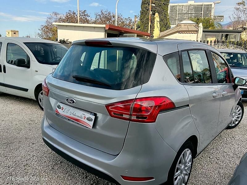 Usata Ford B-MAX Titanium 75 CV (55 kW) 2016 Grigio Monovolume