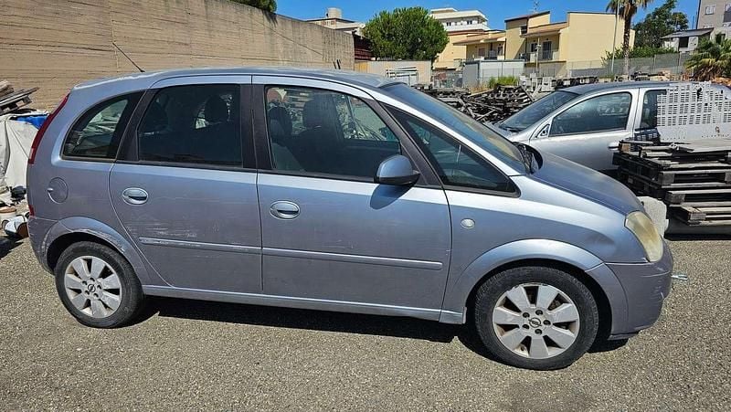 Grigio Usata 2006 Opel Meriva Cosmo Monovolume | 1250 € (Super prezzo) - Immagine 1/4