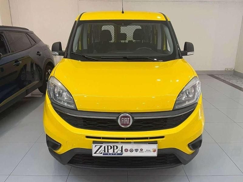 Usata Fiat Doblò Easy 120 CV (88 kW) 2017 Giallo Monovolume