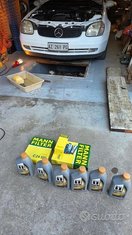 Usata Mercedes SLK200 136 CV (100 kW) 1999 Bianco Cabrio