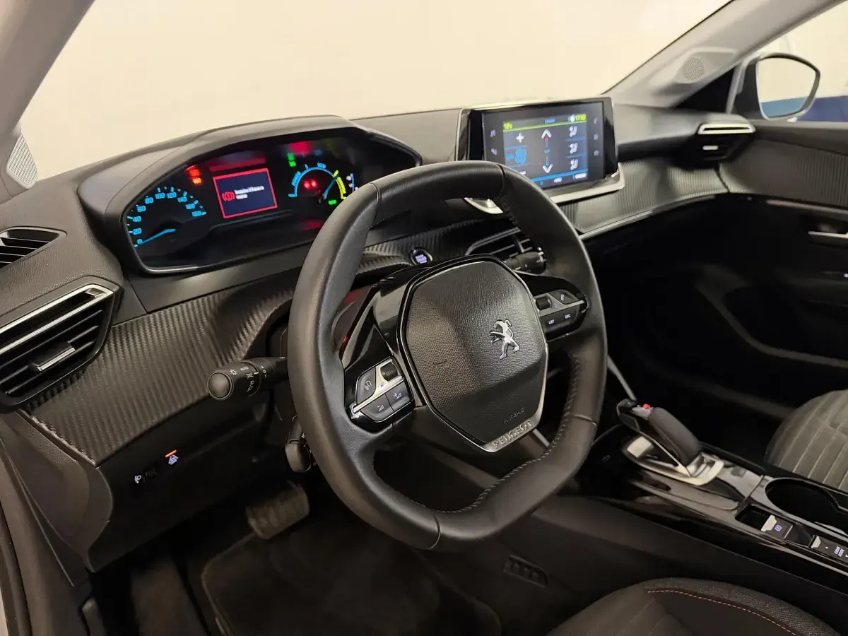 Usata Peugeot e-208 56 kW (77 CV) 2021 Grigio Utilitaria
