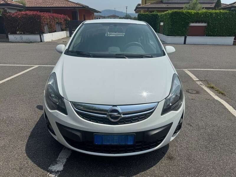 Usata Opel Corsa 86 CV (63 kW) 2015 Bianco Berlina