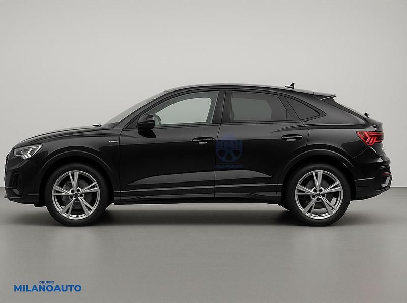Usata Audi Q3 Sportback S-Line 150 CV (110 kW) 2025 Nero SUV