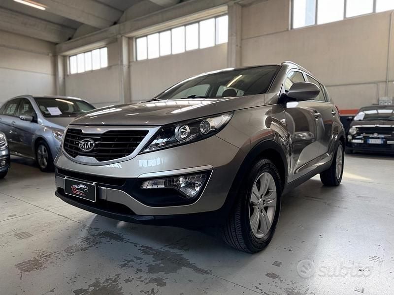 Usata Kia Sportage Active 116 CV (85 kW) 2011 Marrone SUV