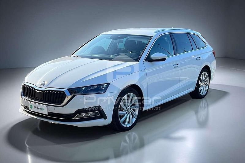 Bianco Usata 2021 Skoda Octavia Executive Station wagon | 21.490 € (Cara) - Immagine 1/4