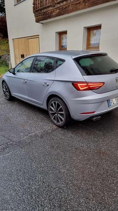 Usata Seat Leon XCELLENCE 150 CV (110 kW) 2017 Grigio Berlina