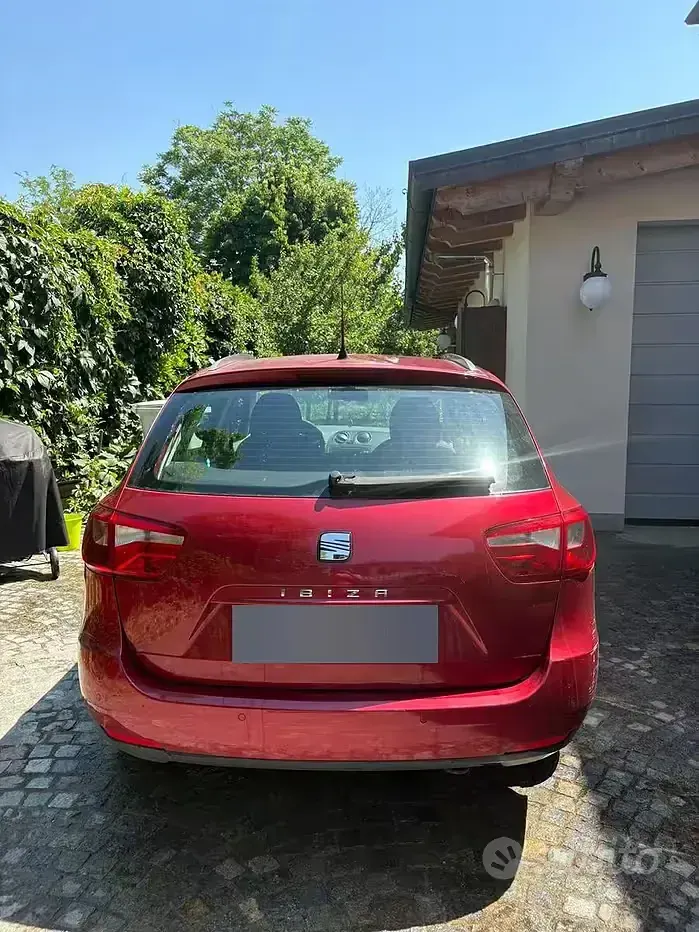 Usata Seat Ibiza ST 90 CV (66 kW) 2011 Rosso Station wagon