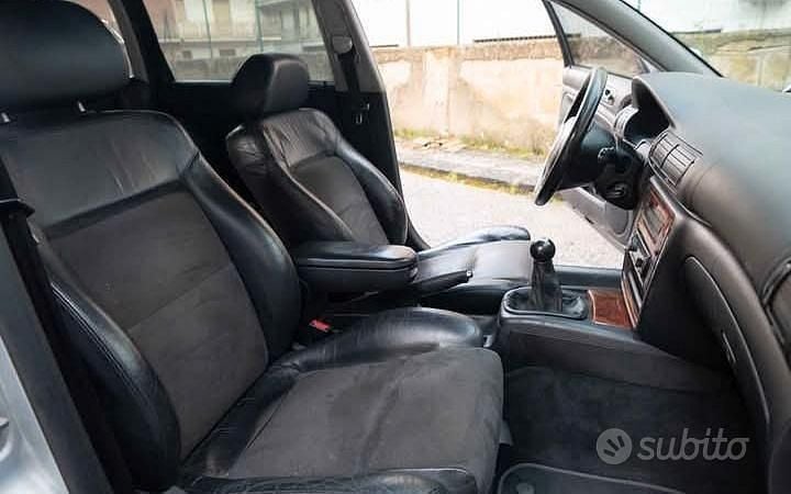 Usata VW Passat 110 CV (80 kW) 2000 Grigio Station wagon