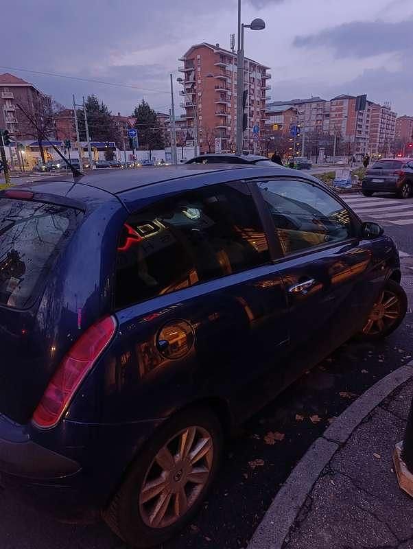 Usata Lancia Ypsilon 80 CV (58 kW) 2005 Utilitaria