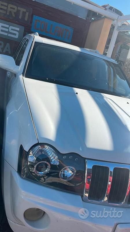 Usata Jeep Cherokee 2005 Bianco SUV