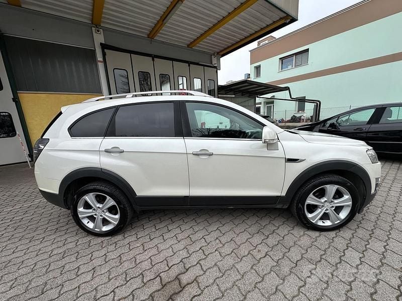 Usata Chevrolet Captiva LTZ 184 CV (135 kW) 2011 Bianco SUV