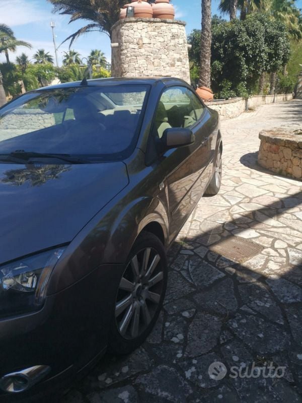 Usata 2007 Ford Focus Cabriolet Cabrio | 4500 € (Cara) - Immagine 1/4