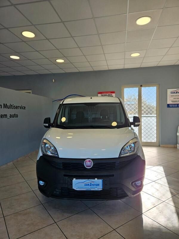 Usata Fiat Doblò 95 CV (69 kW) 2016 Bianco Monovolume