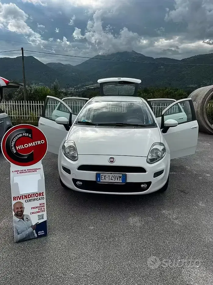 Usata Fiat Punto 70 CV (51 kW) 2015 Utilitaria