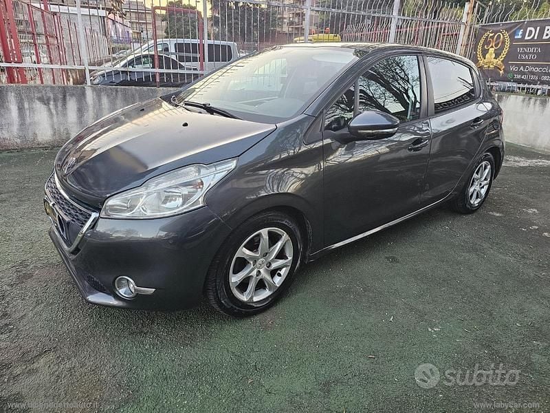 Usata Peugeot 208 Allure 95 CV (69 kW) 2012 Utilitaria