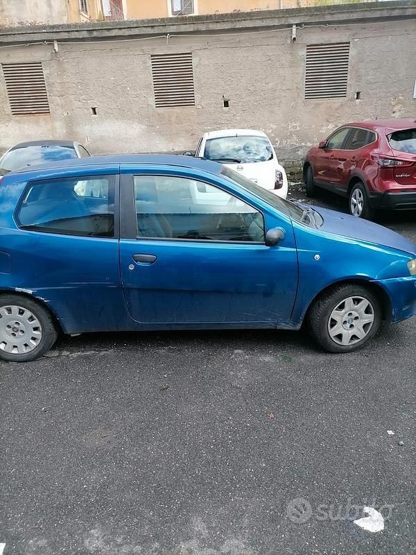 Usata Fiat Punto 2000 Blu Utilitaria