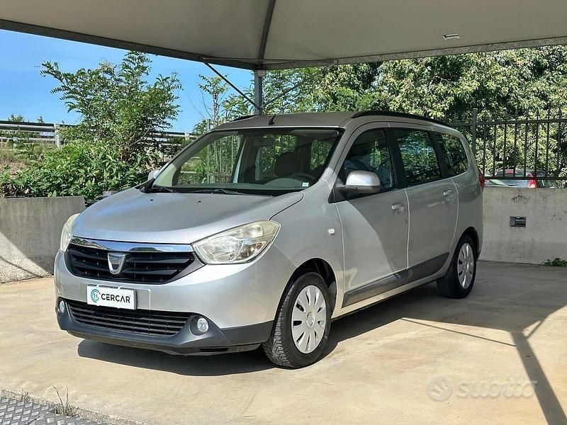 Grigio Usata 2012 Dacia Lodgy Monovolume | 7800 € (Ottimo prezzo) - Immagine 1/4