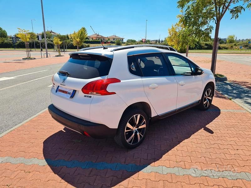 Usata Peugeot 2008 2016 Bianco SUV