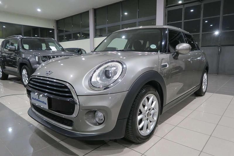 Usata Mini Cooper D Business 116 CV (85 kW) 2018 Melting silver Utilitaria