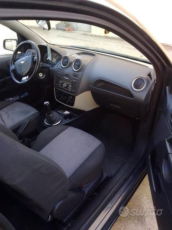 Usata Ford Fiesta 2008 Utilitaria