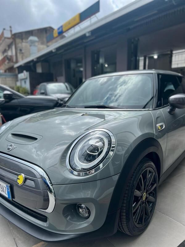 Usata Mini Cooper SE 75 kW (102 CV) 2020 Grigio Utilitaria