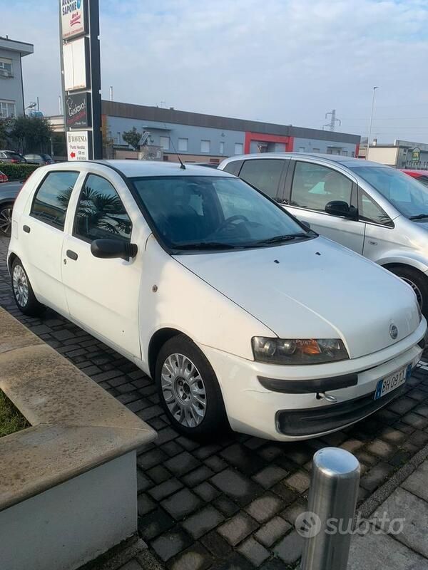 Usata 2000 Fiat Punto Due volumi | 600 € (Ottimo prezzo) - Immagine 1/3
