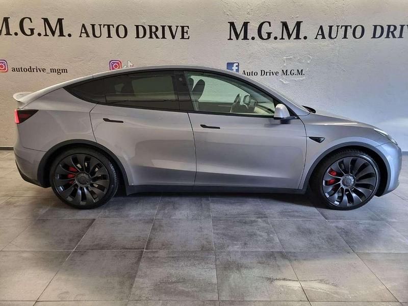 Usata Tesla Model Y Performance 392 kW (534 CV) 2023 Grigio SUV