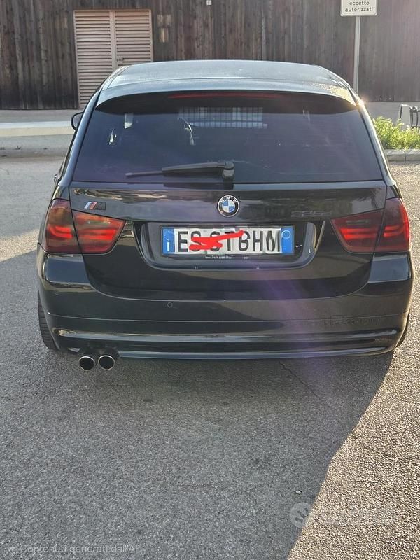 Usata BMW 318 Efficient Dynamics 144 CV (105 kW) 2010 Nero Station wagon