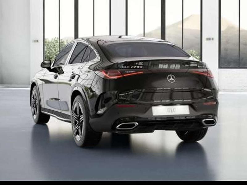 Nuova Mercedes GLC220 Advanced 197 CV (144 kW) 2026 Nero Coupé