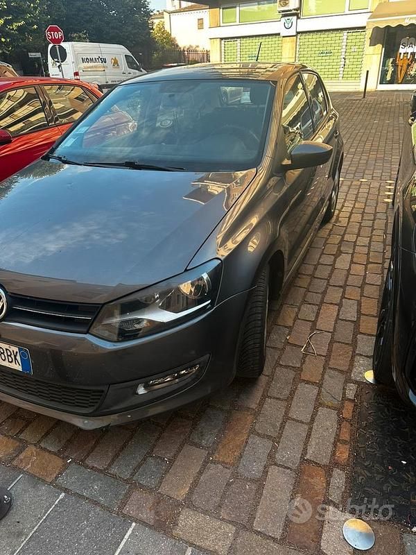 Usata VW Polo 64 CV (47 kW) 2010 Grigio Monovolume
