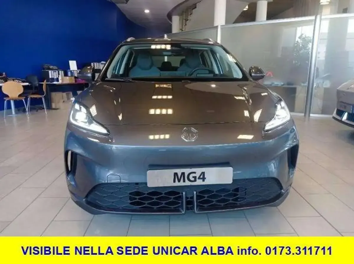 Nuova MG MG4 EV Comfort 55 kW (75 CV) 2026 Grigio Utilitaria