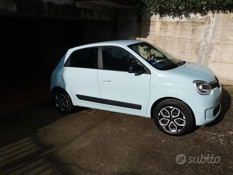 Usata Renault Twingo 65 CV (47 kW) 2023 Blu Utilitaria