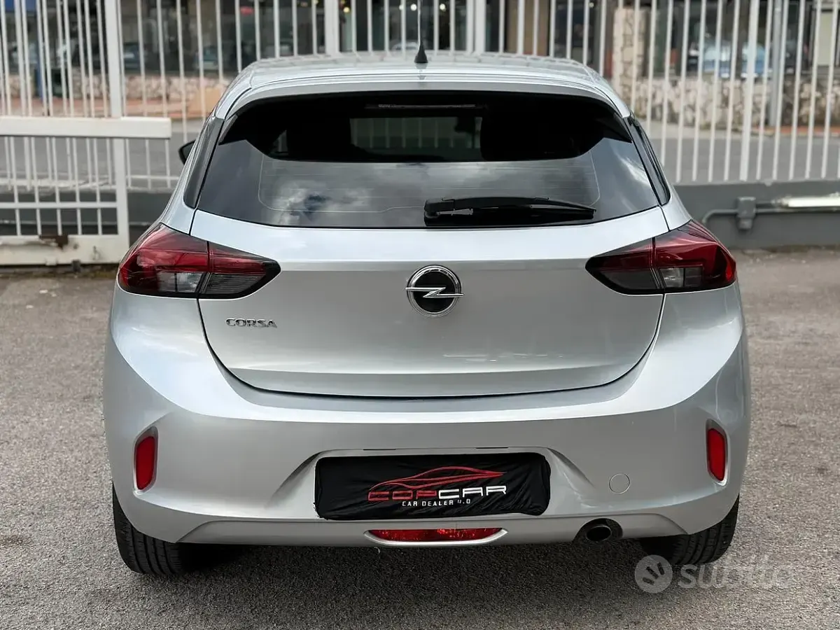 Usata Opel Corsa Edition 102 CV (75 kW) 2023 Grigio Utilitaria